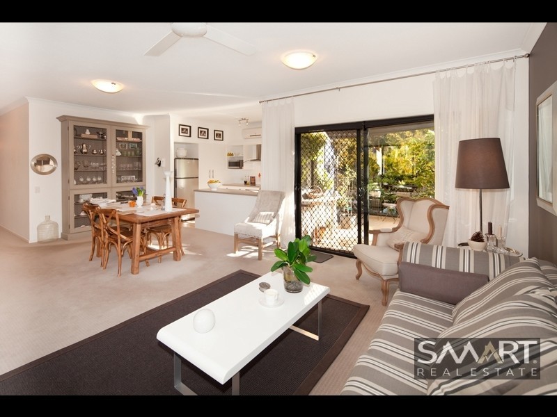 3/24 Parneno Street, Chevron Island QLD 4217