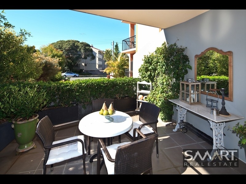 3/24 Parneno Street, Chevron Island QLD 4217