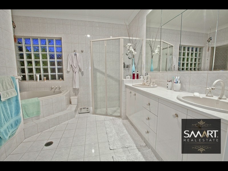 63 The Boulevard, Southport QLD 4215
