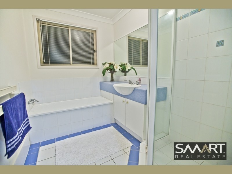 26 Daintree Drive, Parkwood QLD 4214