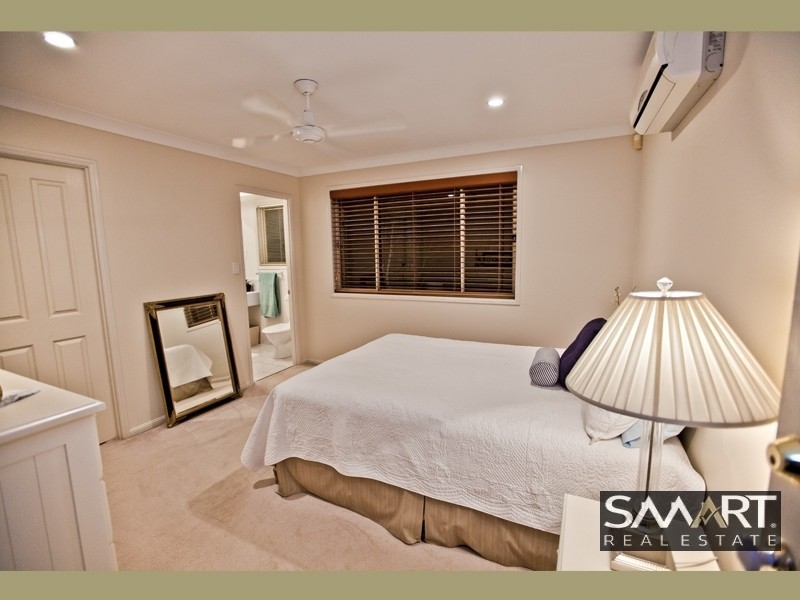 26 Daintree Drive, Parkwood QLD 4214