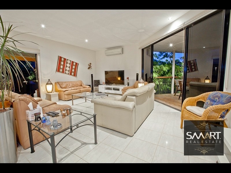 8 Culgoora Cr, Reedy Creek QLD 4227
