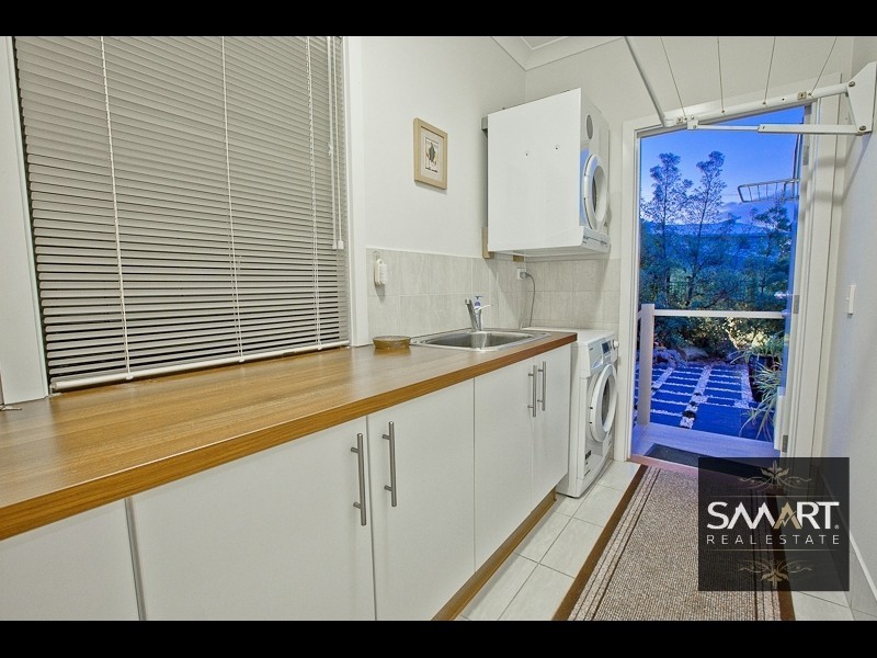 8 Culgoora Cr, Reedy Creek QLD 4227