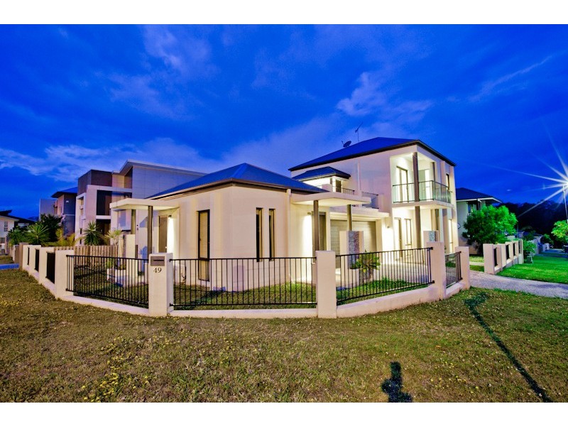 49 Azzurra Drive, Varsity Lakes QLD 4227