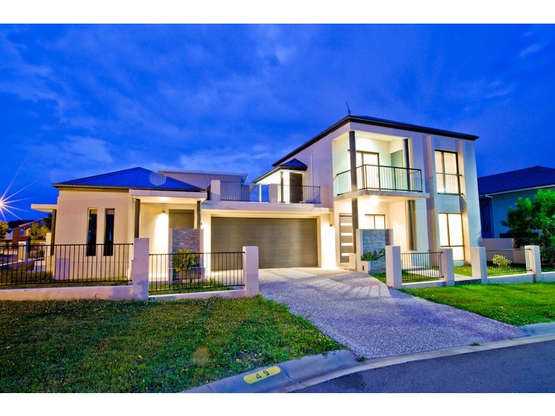 49 Azzurra Drive, Varsity Lakes QLD 4227
