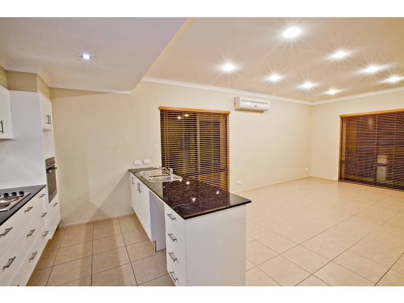 49 Azzurra Drive, Varsity Lakes QLD 4227