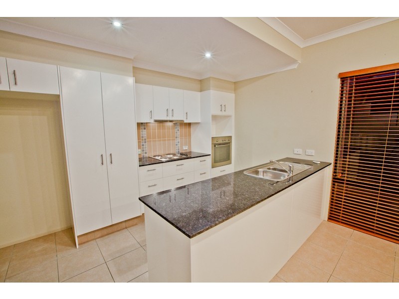 49 Azzurra Drive, Varsity Lakes QLD 4227