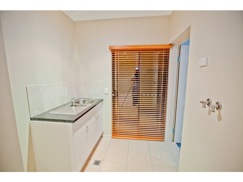 49 Azzurra Drive, Varsity Lakes QLD 4227