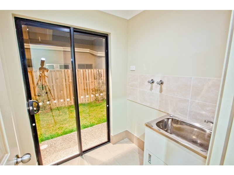 49 Azzurra Drive, Varsity Lakes QLD 4227