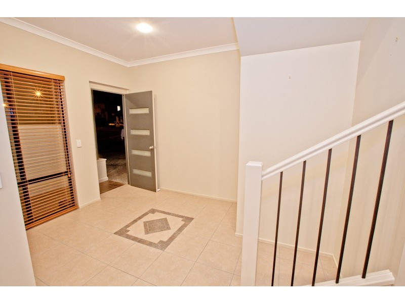 49 Azzurra Drive, Varsity Lakes QLD 4227