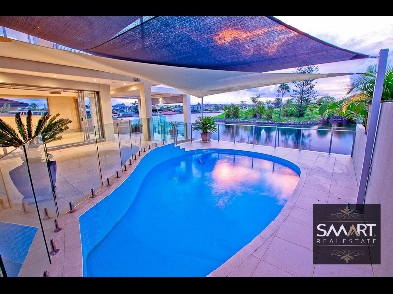 21 Etna Street, Isle Of Capri QLD 4217