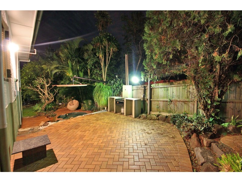 43 Deakin Avenue, Southport QLD 4215