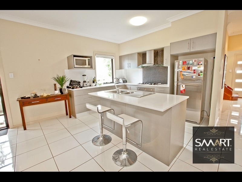 1/3 Castello Circuit, Varsity Lakes QLD 4227