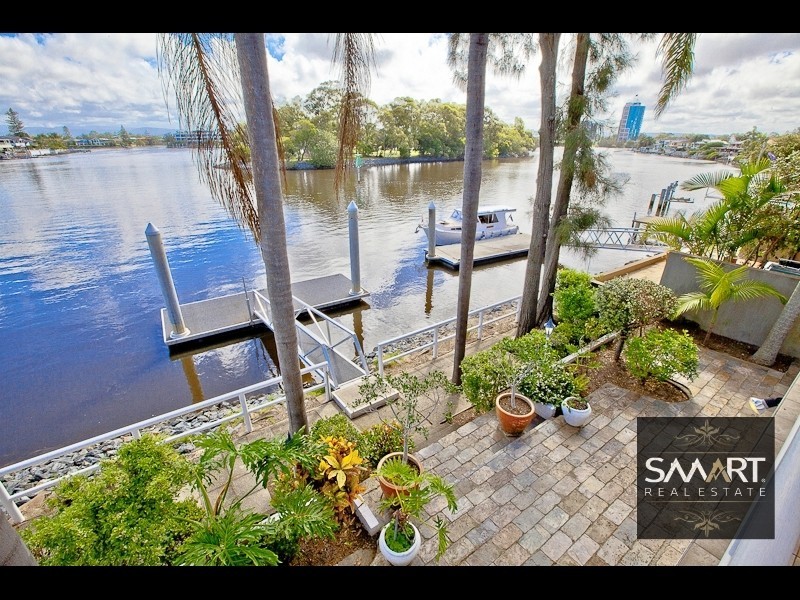 267 Stanhill Drive, Chevron Island QLD 4217