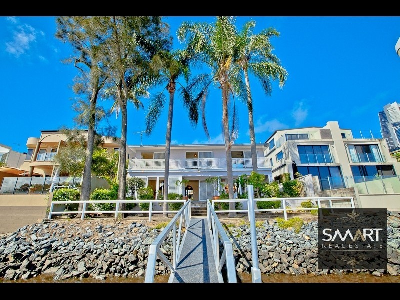 267 Stanhill Drive, Chevron Island QLD 4217
