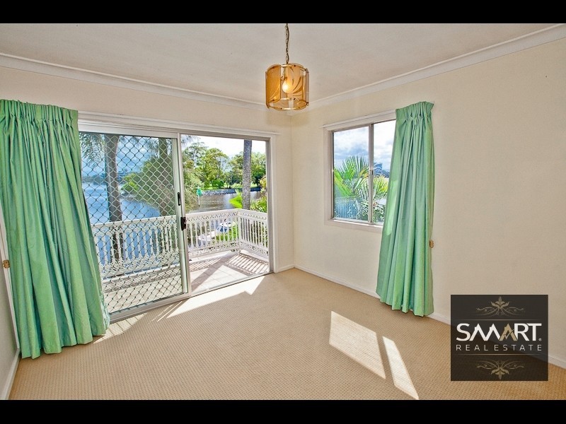 267 Stanhill Drive, Chevron Island QLD 4217