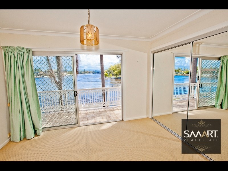 267 Stanhill Drive, Chevron Island QLD 4217