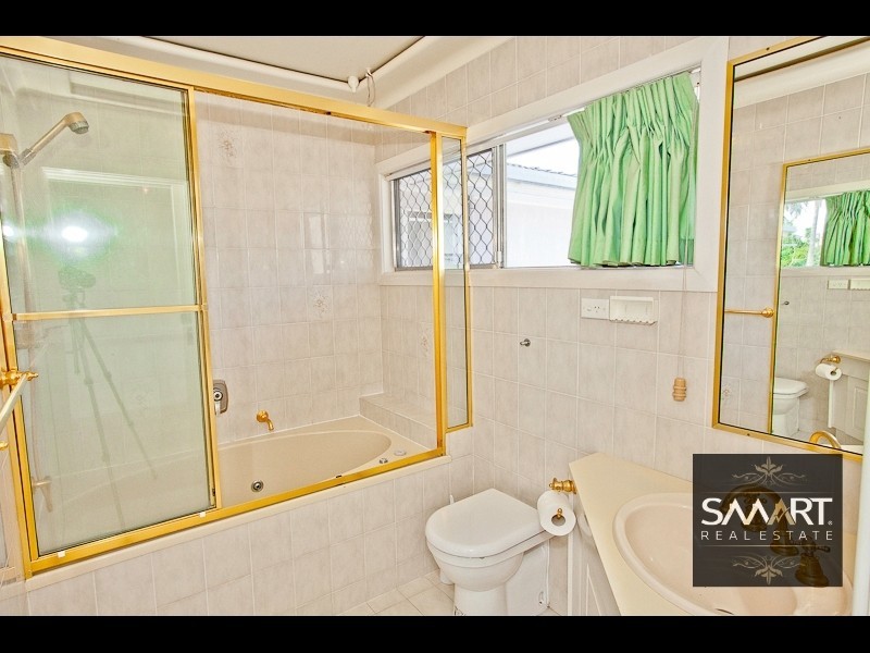 267 Stanhill Drive, Chevron Island QLD 4217