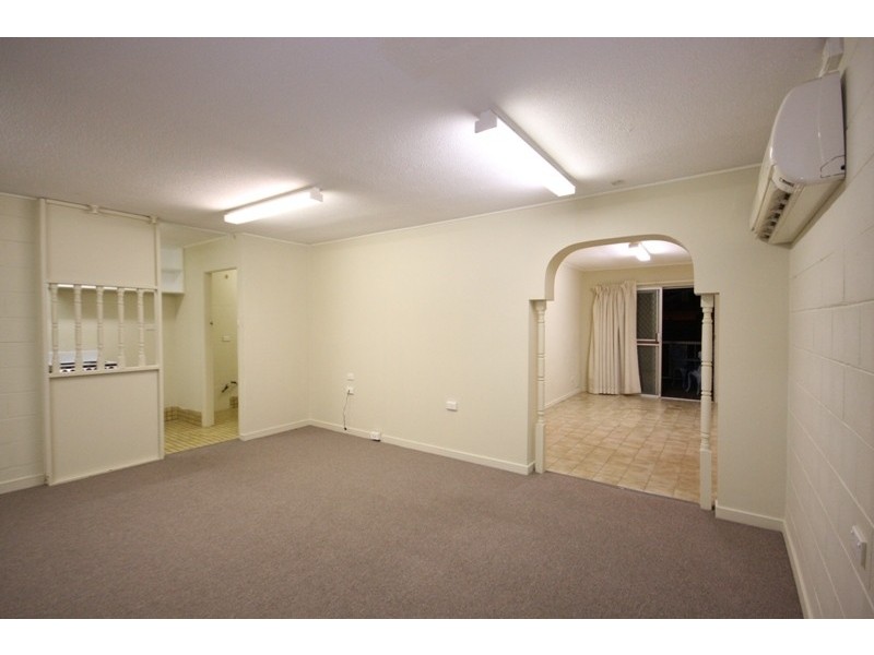 1/19 Karloo Street, Chevron Island QLD 4217