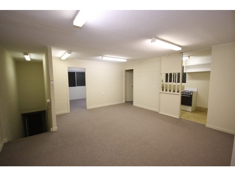 1/19 Karloo Street, Chevron Island QLD 4217