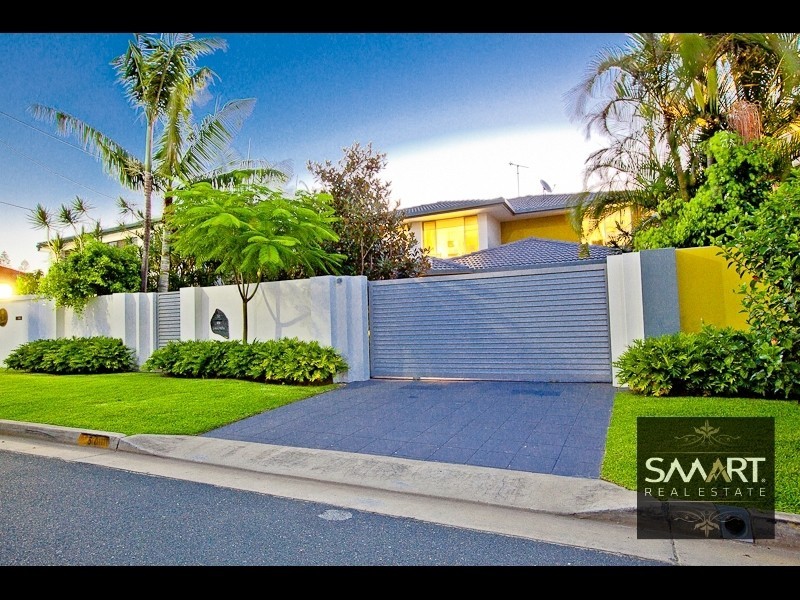 50 The Promenade, Isle Of Capri QLD 4217