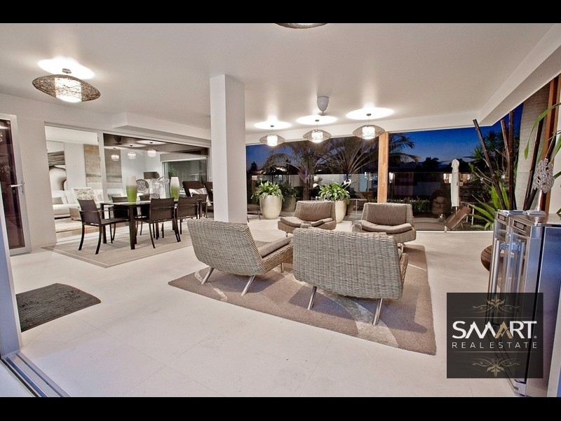 50 The Promenade, Isle Of Capri QLD 4217
