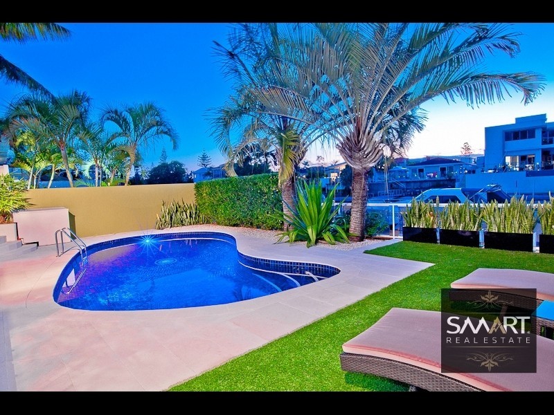 50 The Promenade, Isle Of Capri QLD 4217