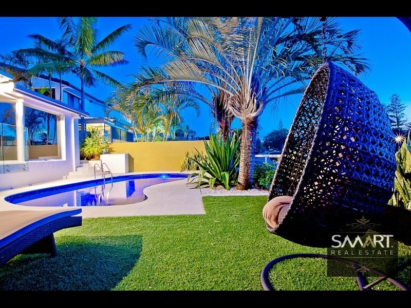 50 The Promenade, Isle Of Capri QLD 4217