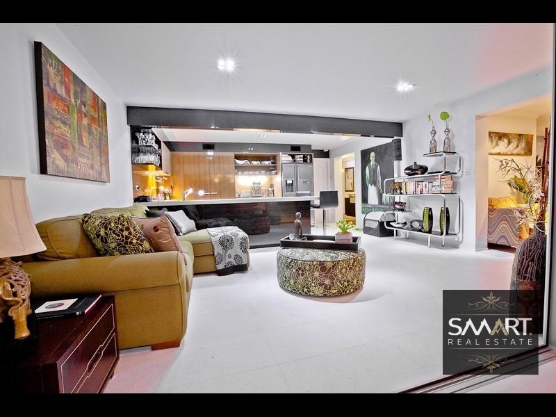 50 The Promenade, Isle Of Capri QLD 4217