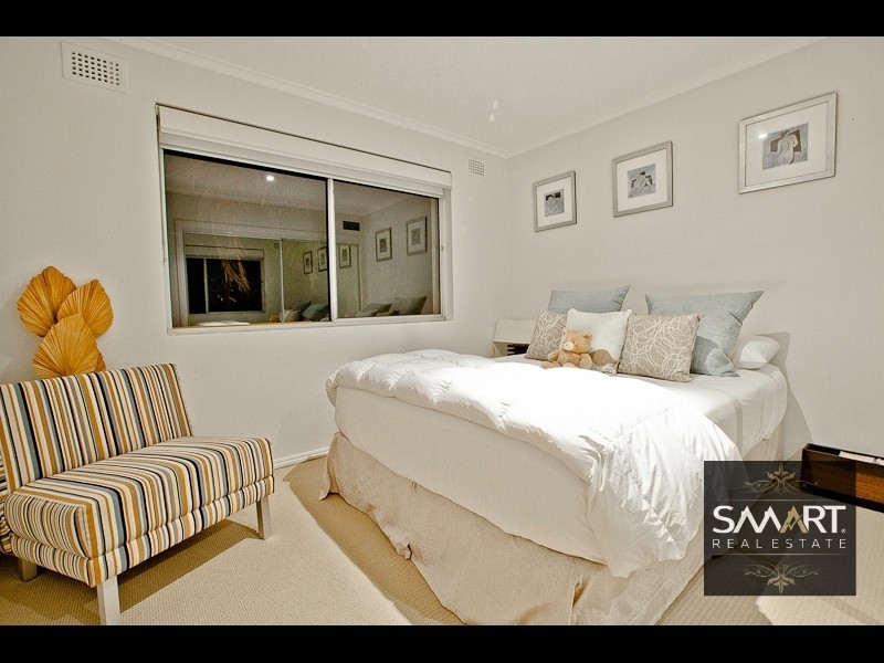 50 The Promenade, Isle Of Capri QLD 4217