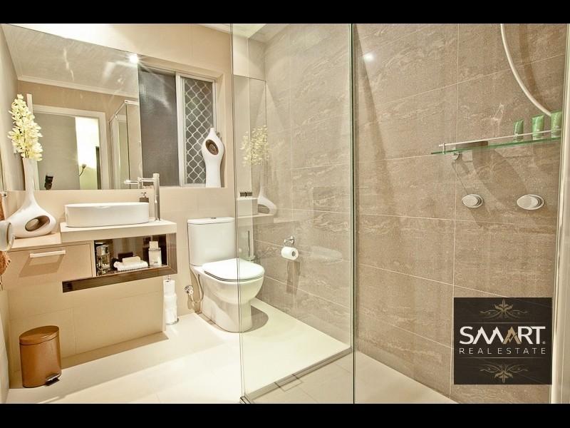 50 The Promenade, Isle Of Capri QLD 4217