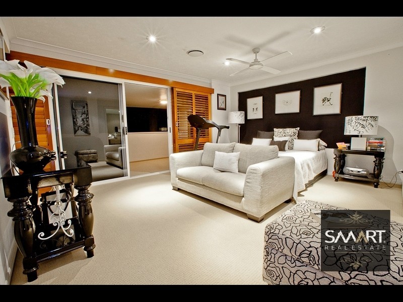 50 The Promenade, Isle Of Capri QLD 4217