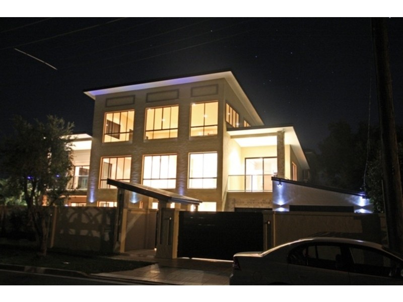 22 Sunrise Boulevard, Surfers Paradise QLD 4217