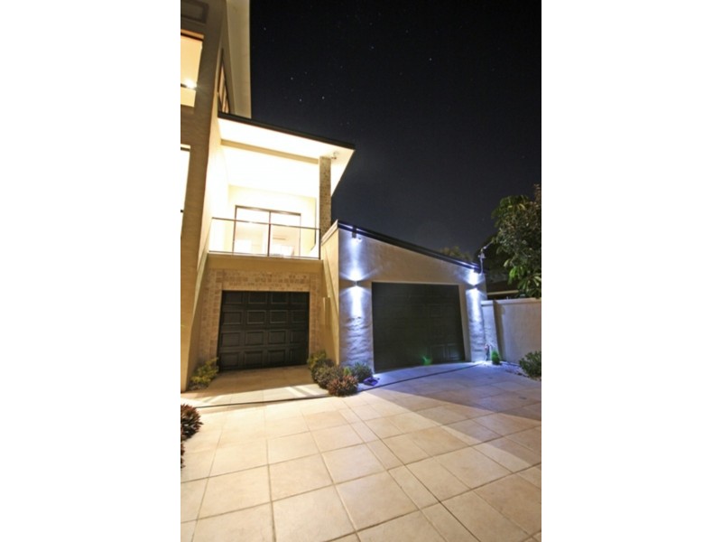 22 Sunrise Boulevard, Surfers Paradise QLD 4217