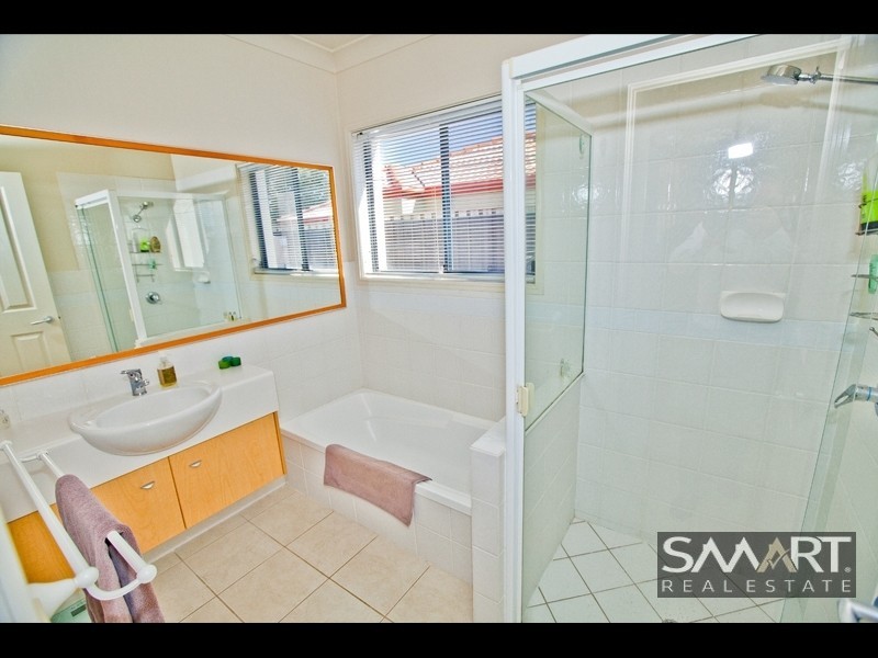 39 Nardoo Street, Robina QLD 4226