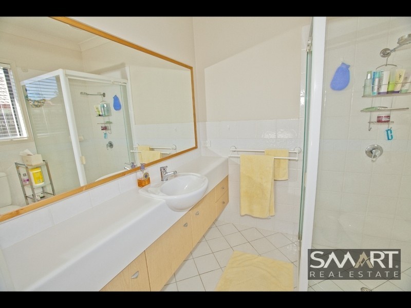 39 Nardoo Street, Robina QLD 4226
