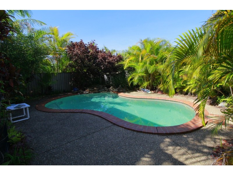 119 Armstrong Way, Highland Park QLD 4211