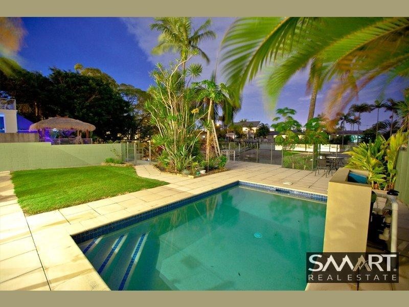 7A Vespa Crescent, Bundall QLD 4217