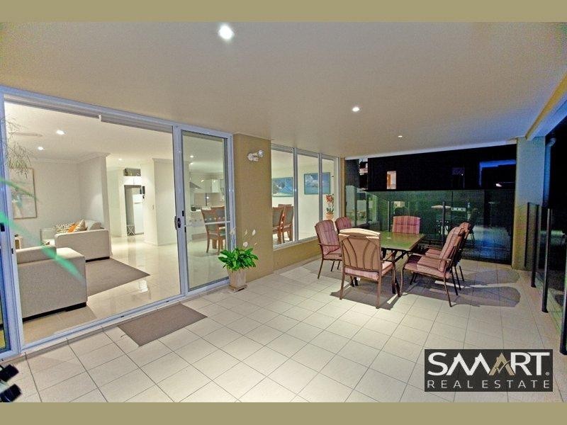 7A Vespa Crescent, Bundall QLD 4217