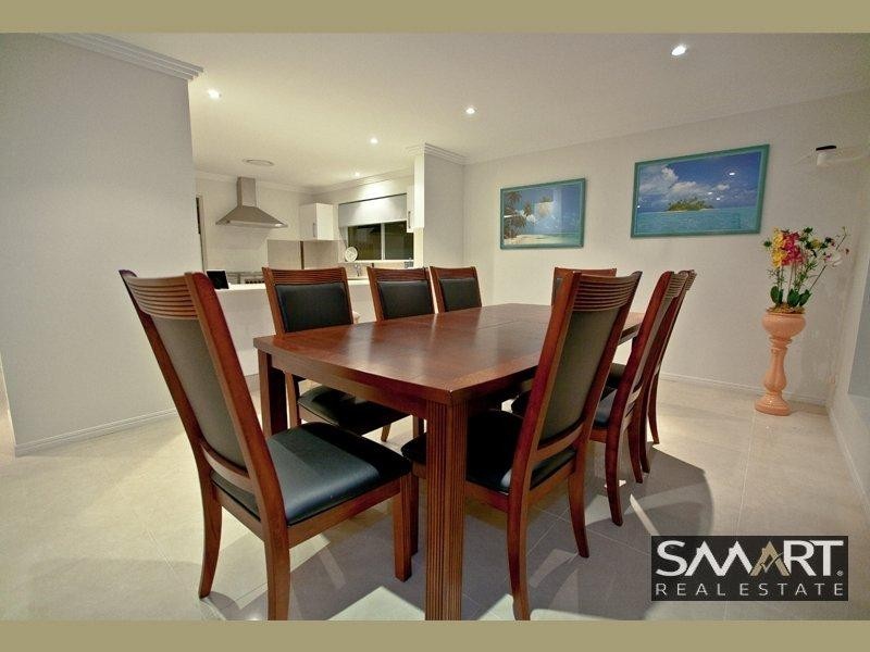 7A Vespa Crescent, Bundall QLD 4217