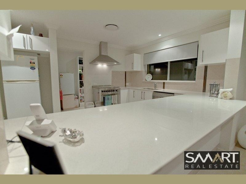 7A Vespa Crescent, Bundall QLD 4217