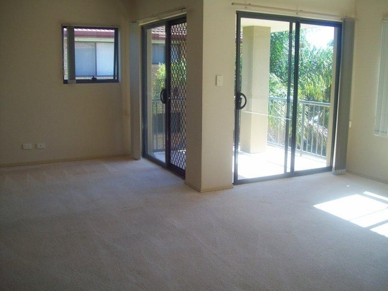 12/25 Chester Terrace, Southport QLD 4215