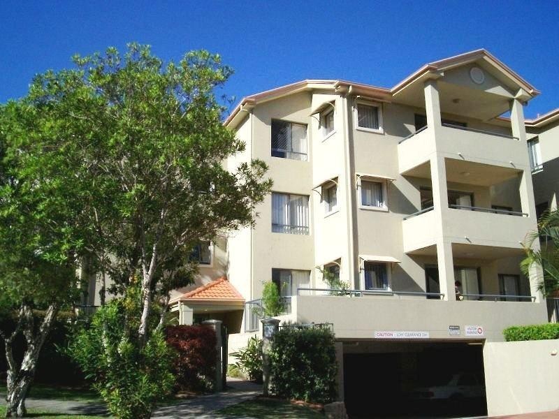 12/25 Chester Terrace, Southport QLD 4215