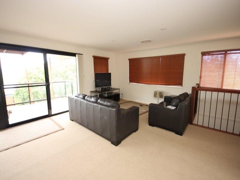 27/2 Ridgeline Way, Highland Park QLD 4211