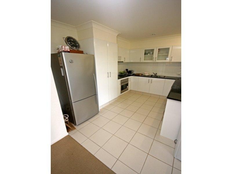 27/2 Ridgeline Way, Highland Park QLD 4211