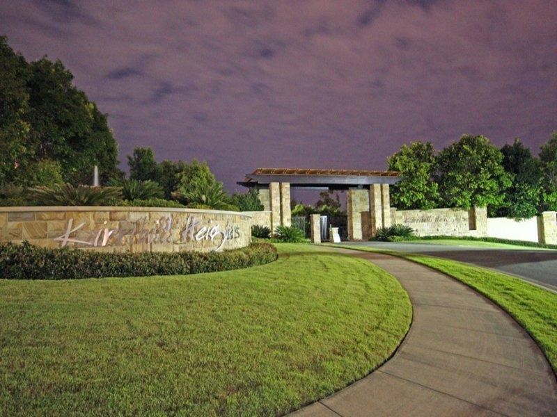 27/2 Ridgeline Way, Highland Park QLD 4211