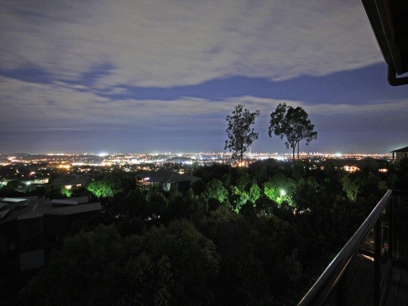 27/2 Ridgeline Way, Highland Park QLD 4211