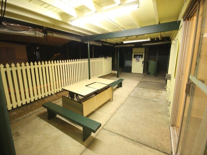 8 Onslow Street, Nerang QLD 4211