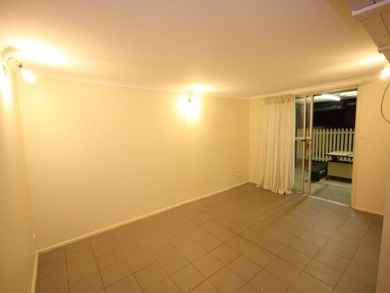 8 Onslow Street, Nerang QLD 4211