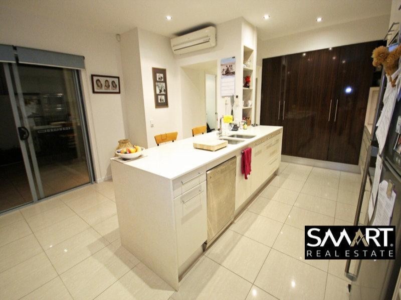 1011B Lakeview Terrace, Benowa QLD 4217